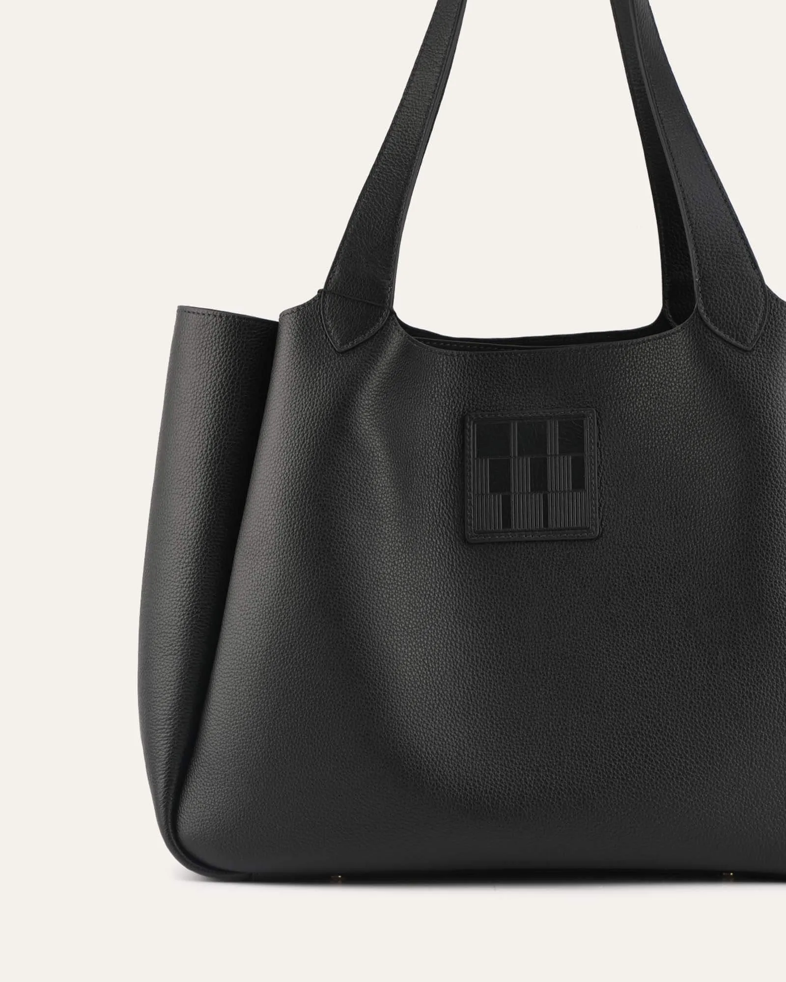 ALPHA TOTE BAG BLACK LEATHER