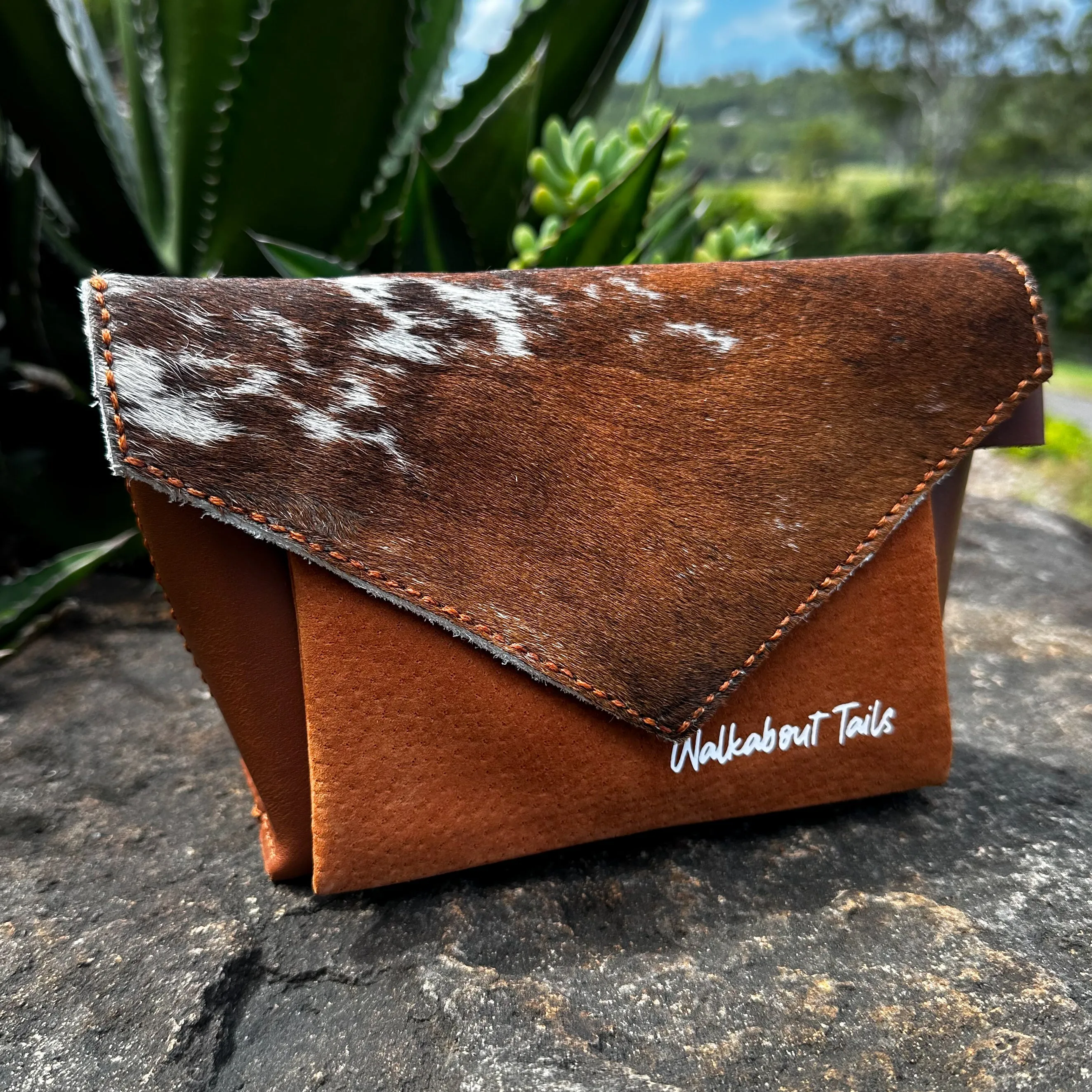 Brown Walkabout Tails Leather Treat Bag