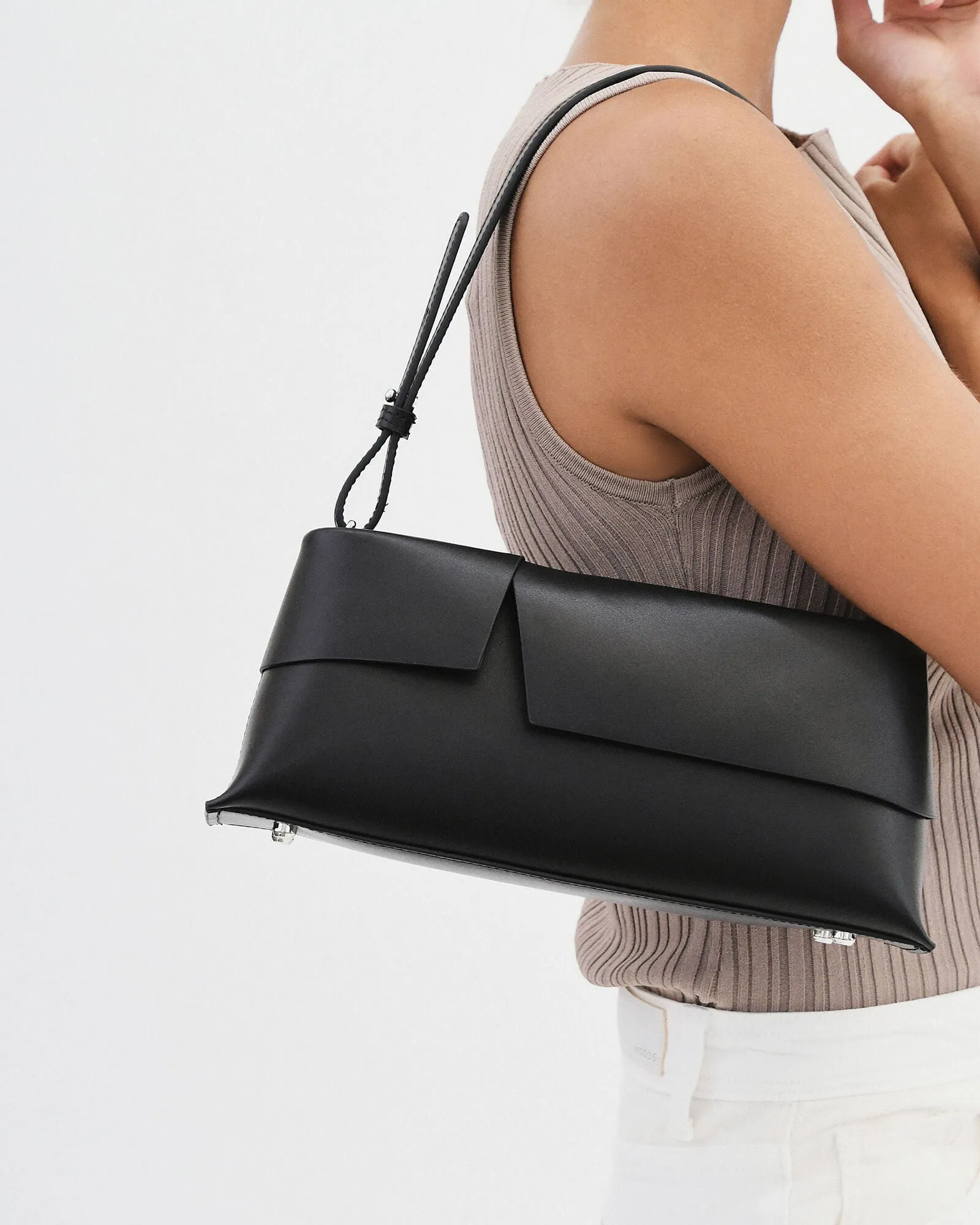 CYRUS SHOULDER BAG BLACK LEATHER