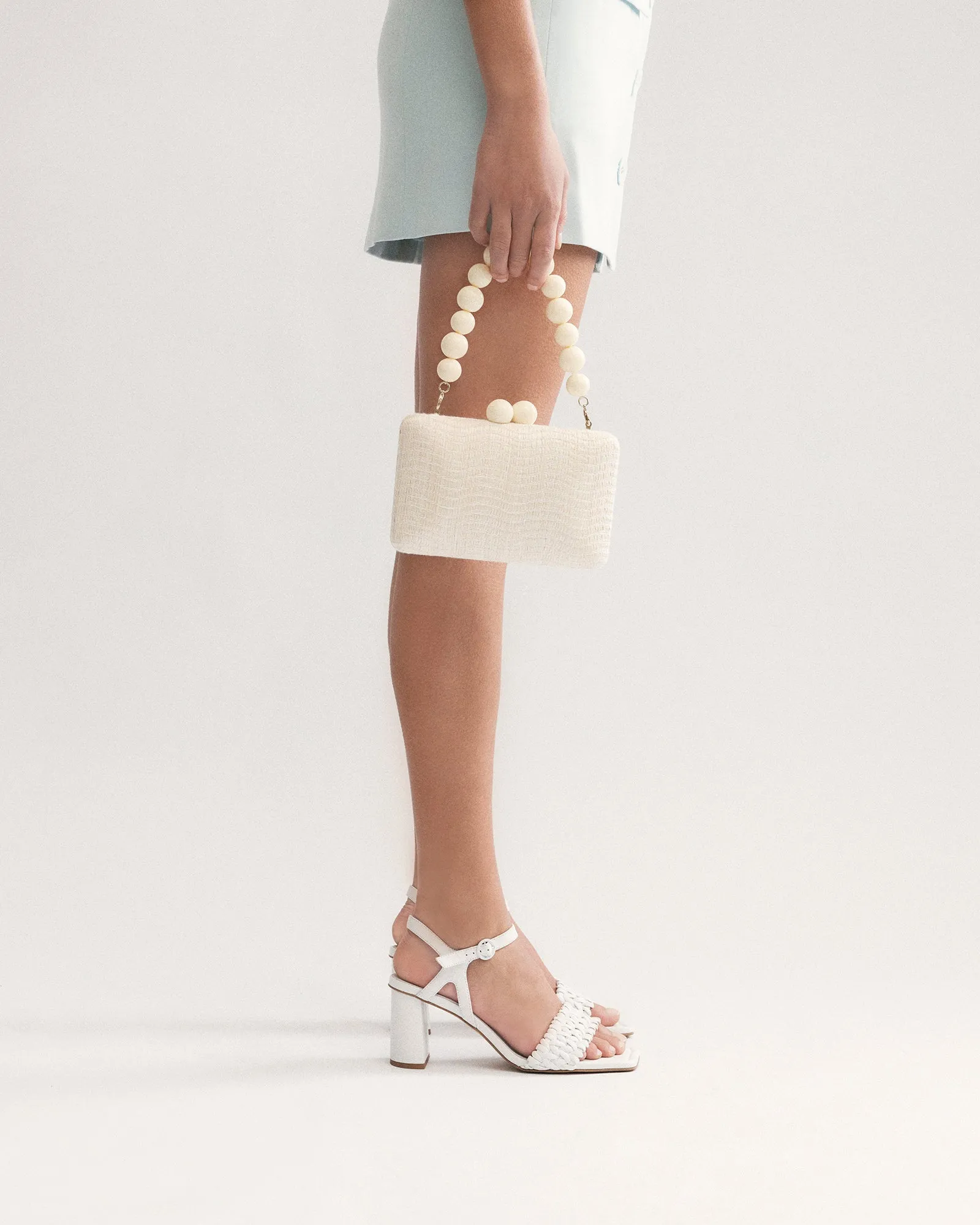 HARLING CLUTCH OFF WHITE RAFFIA