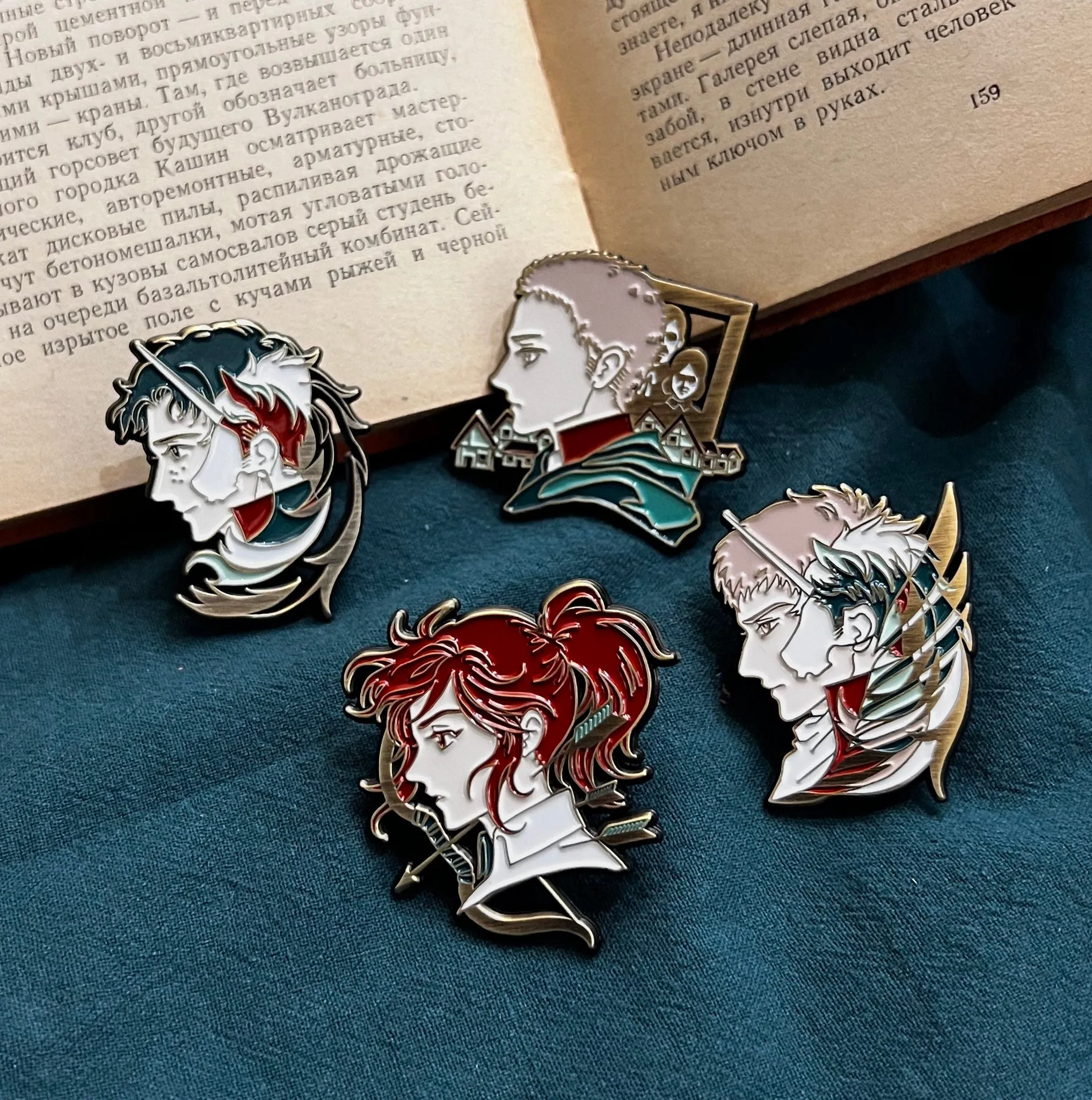 【Single】Attack on Titan Enamel Pins