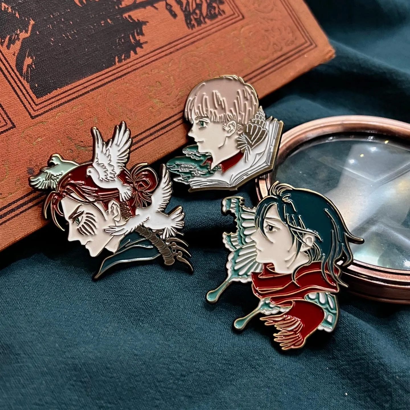 【Single】Attack on Titan Enamel Pins