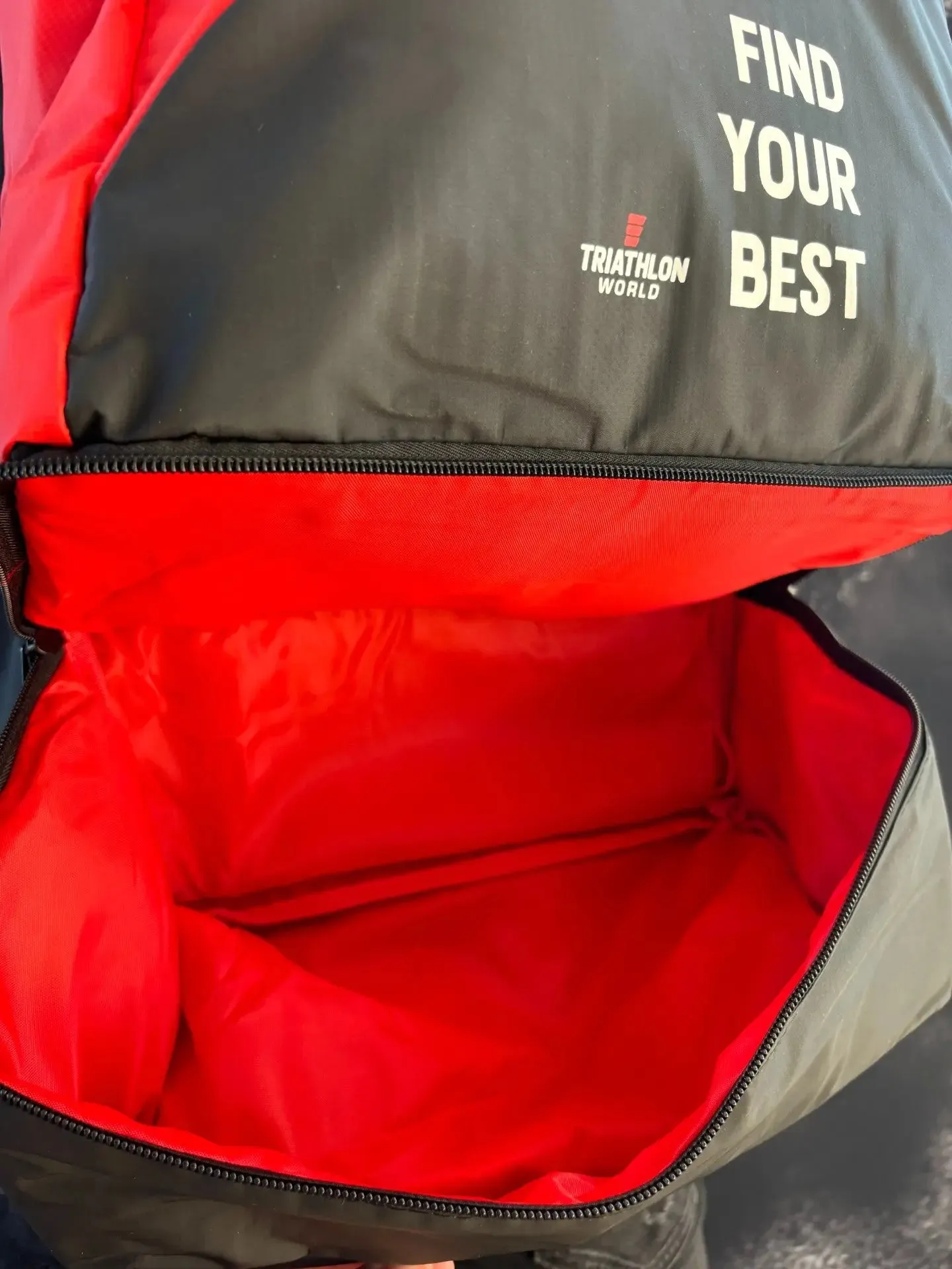 TriathlonWorld | Transition Bag | Black / Red