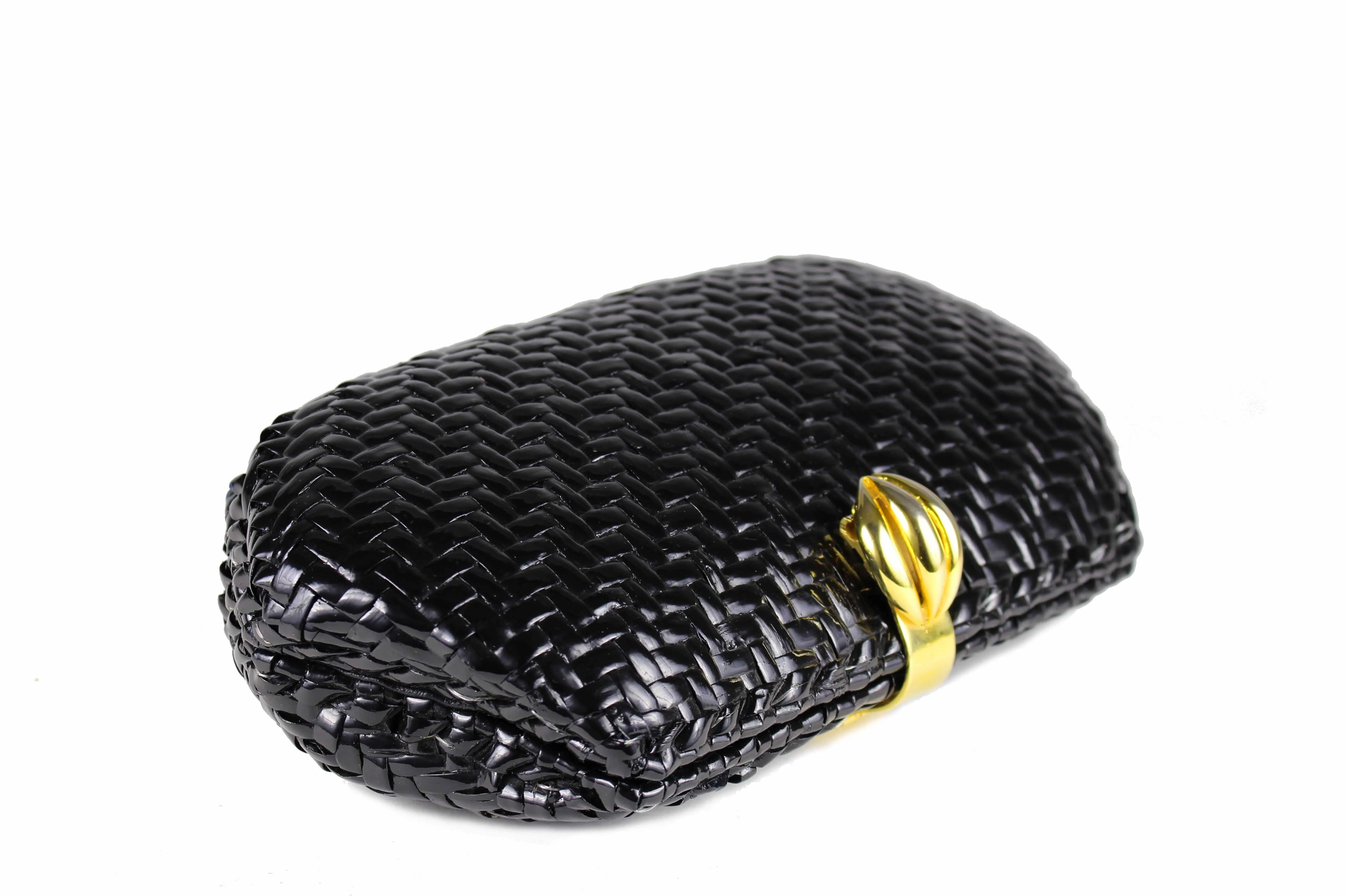 VANESSA black wicker clutch