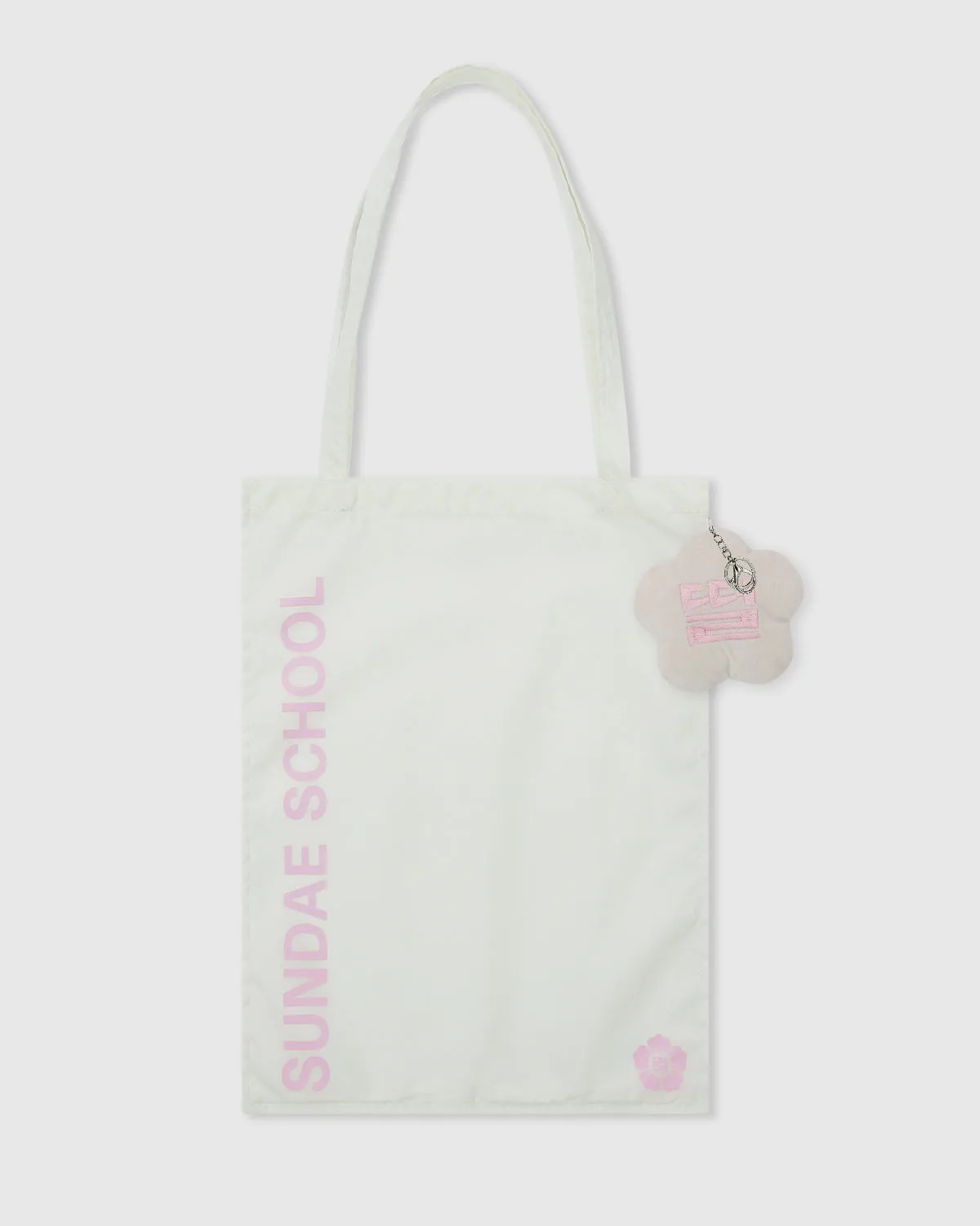 WHITE STRAWBERRY MOCHI PLUSHIE TOTE